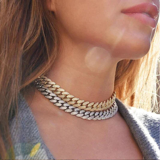¡EN TENDENCIA! CADENA CUBANA QUEEN MKT B